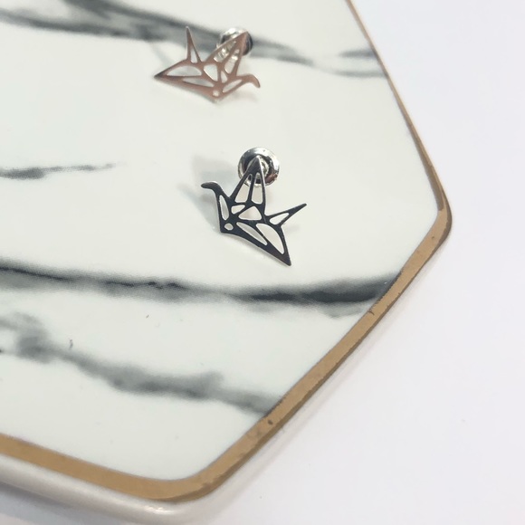 *Paper Crane Origami Silver Stud Boutique Earring - Picture 3 of 3